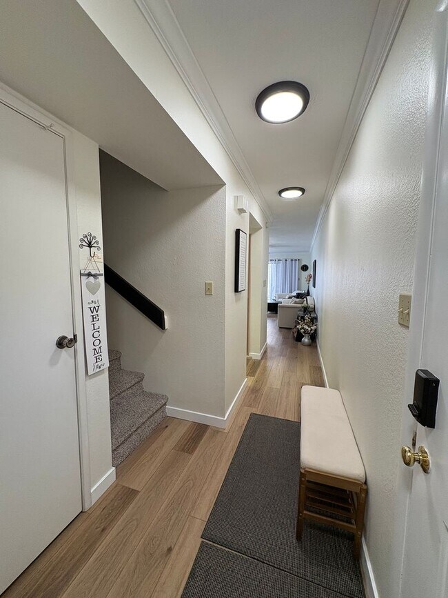 Photo - Furnished short term rental in highly desi...