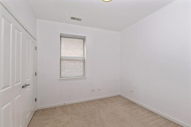 Photo - 1110 W Washburne Ave Unit 1110 W Washburne  #201