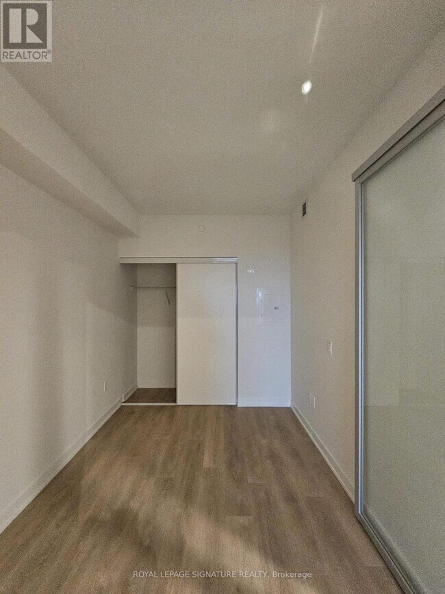 Photo - 1 Fairview Rd E Unit 420