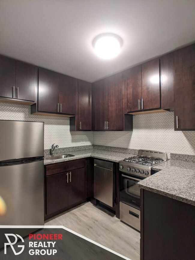 Photo - 1447 N Dearborn St Apartamentos Unidad B2