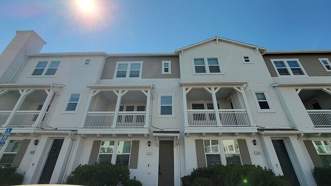 Building Photo - 1511 Coffee Berry Ln Rental