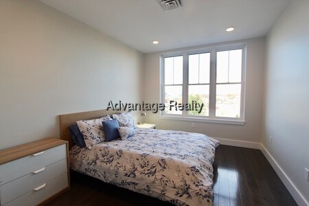 Photo - 436 McGrath Hwy Unit 414