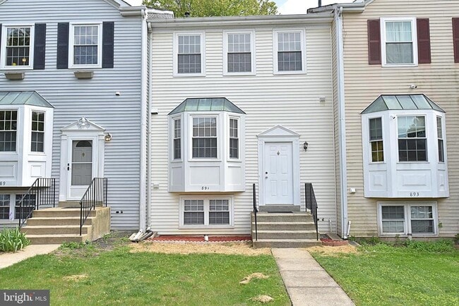 Photo - 891 Bayridge Dr Townhome