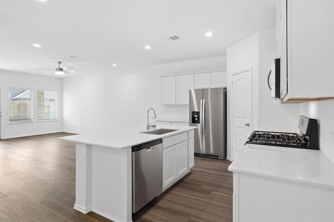 Photo - 4905 Blue Beetle Rdg Dr