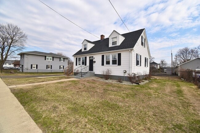 Photo - 153 Bosworth St