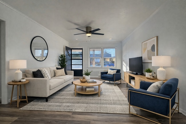 Photo - 2353 Oxford Way