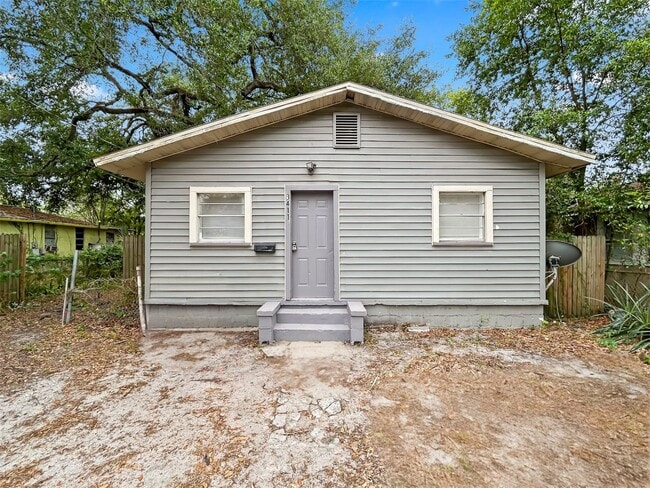 Building Photo - Updated and Move-In Ready in Prime Tampa Location! 4bed | 1bath