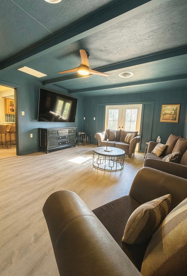 Photo - 1300 W Ohio Ave