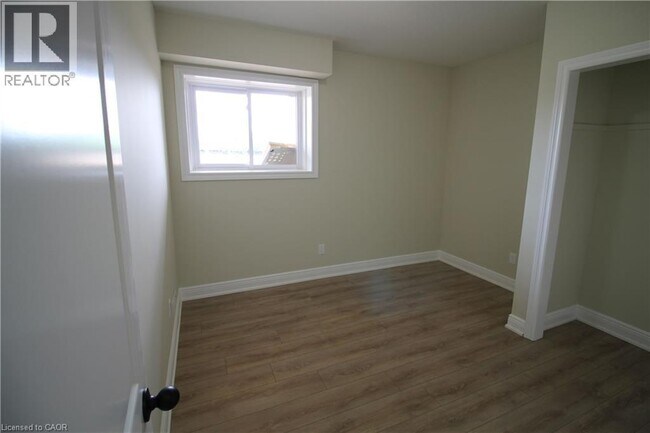 Photo - 1395 Bleams Rd