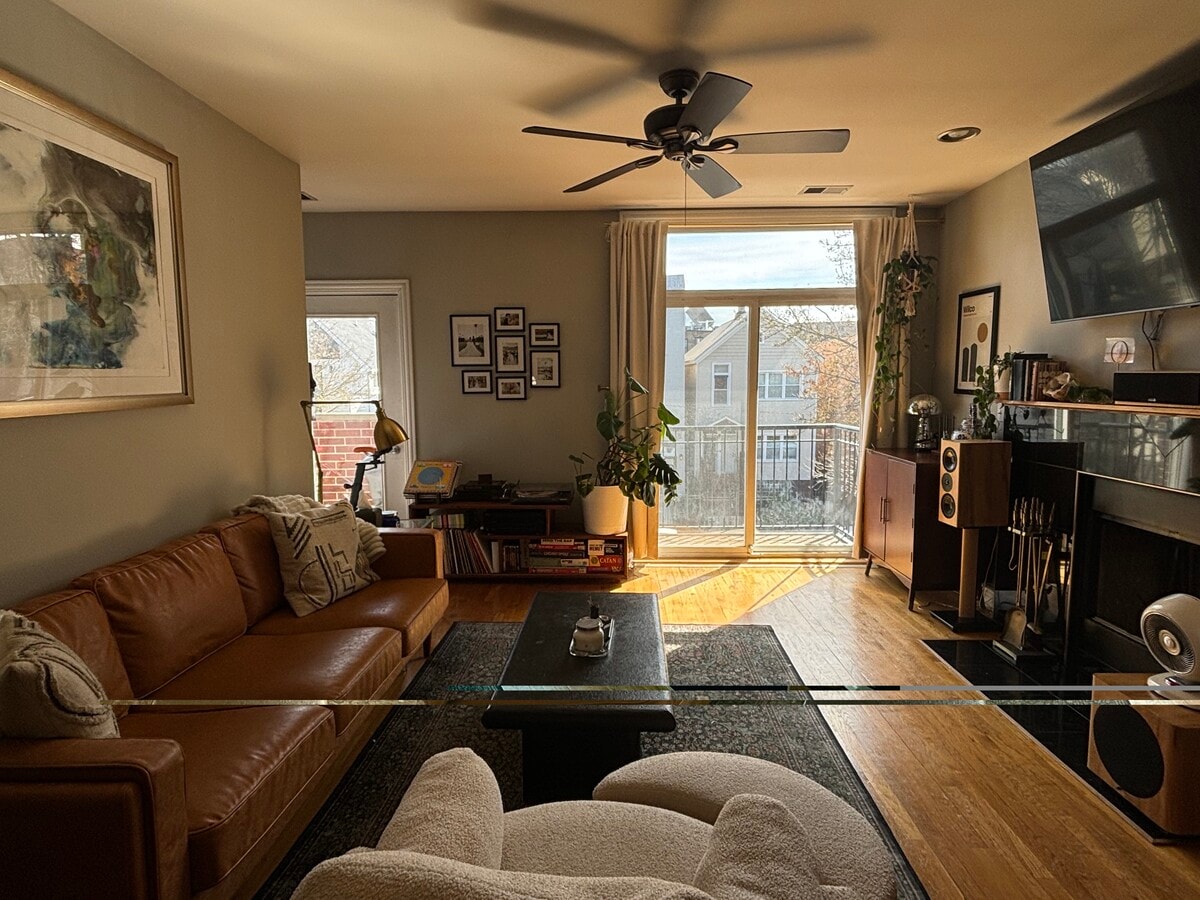 Photo - 1710 N Whipple St Unit 1710 N Whipple St