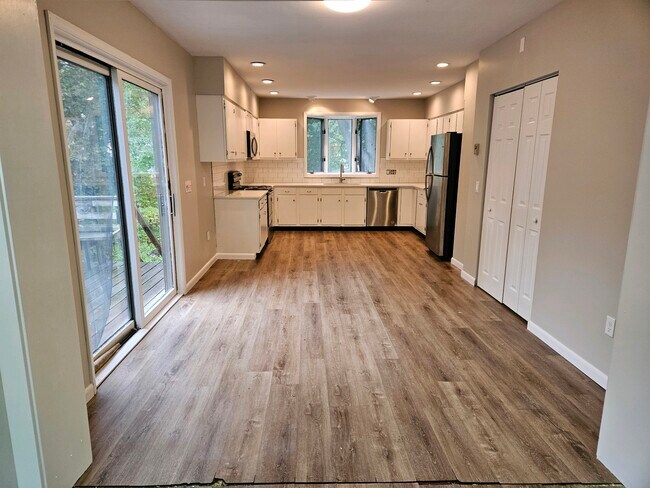 Photo - 77 South Ave Unit 77 South Ave