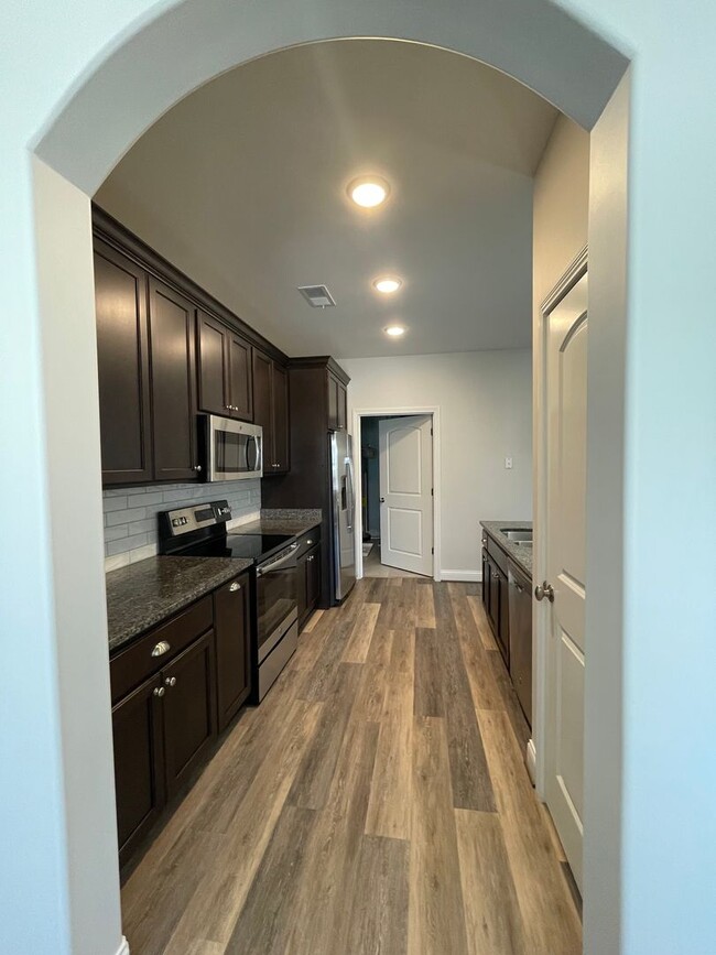 Photo - Spacious 2 Bedroom, 2 Bath Condo with Garage in the Heart of Middletown!
