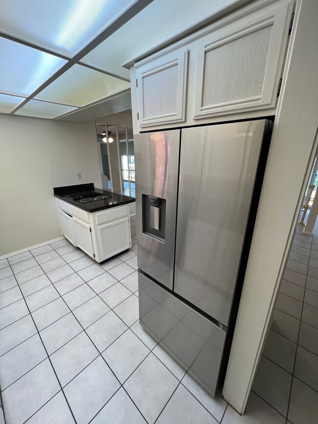 Photo - Large Updated Two Bedroom Condo in South Salem with a Deck and Patio