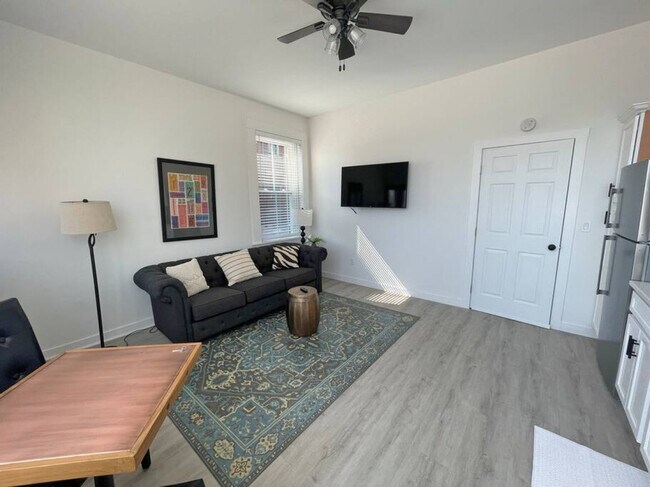 216 E Liberty St Unit SI ID1056066P