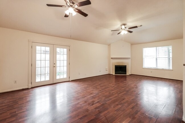 Photo - 16127 Kelley Green Ct