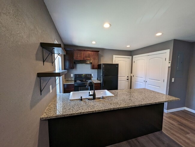 Photo - 480 S 8th St