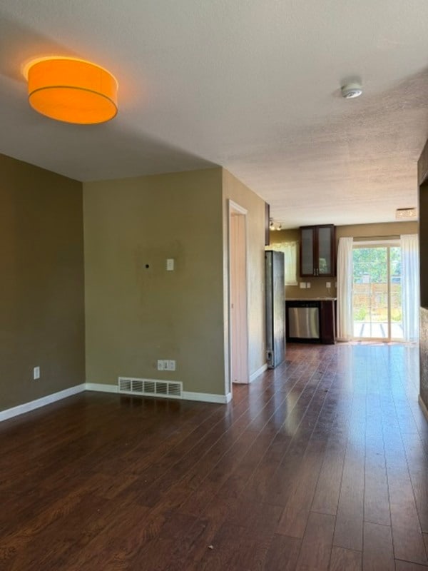 Photo - 380 Elati St