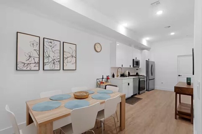 Building Photo - 234 Webster Ave Unit 1R