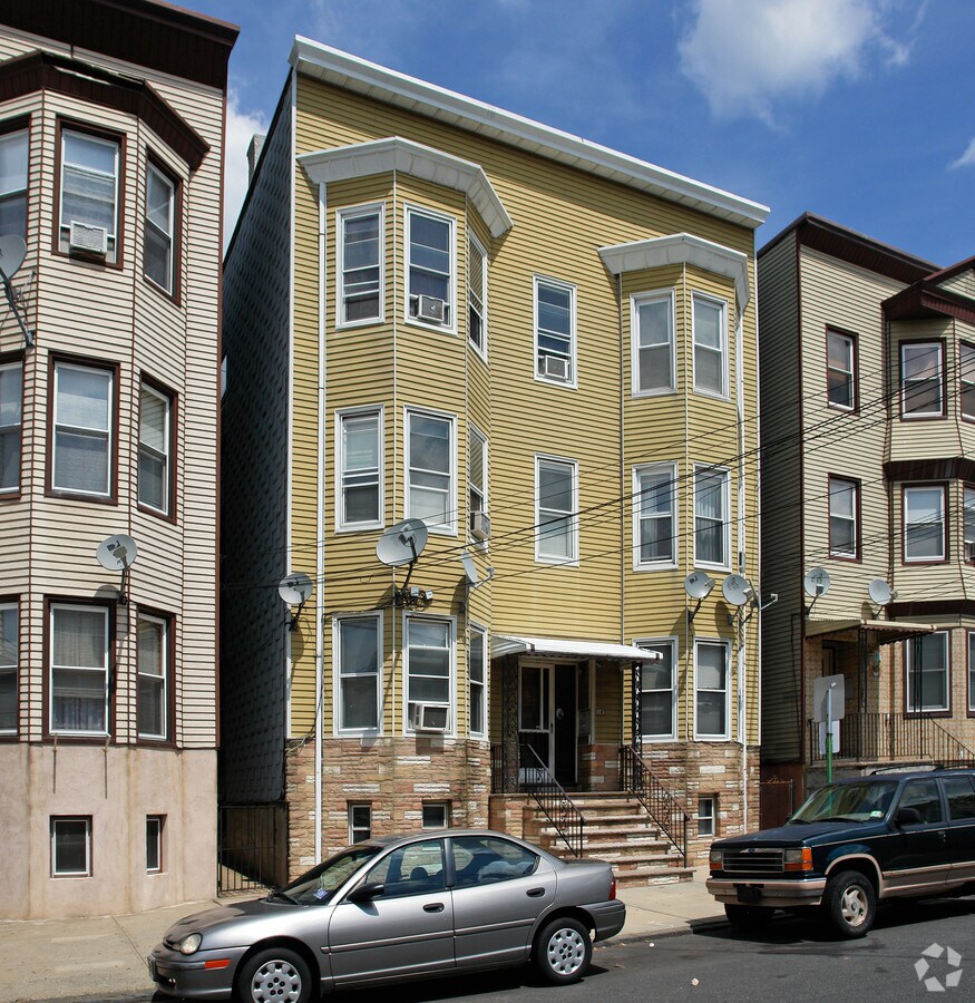 149 Johnston Ave Apartments For Rent in Kearny, NJ