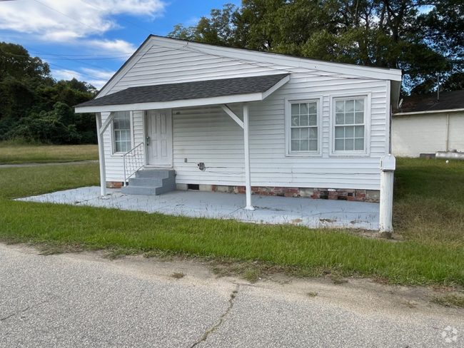 Building Photo - 401 N Railroad St Rental