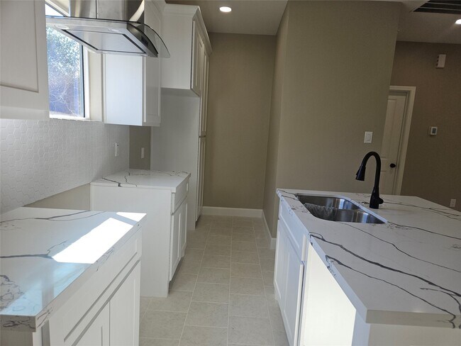 Photo - 300 2nd St