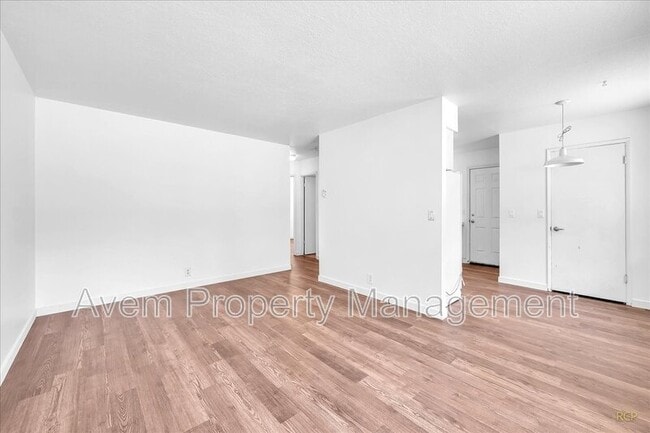 Photo - 12975 SW Allen Blvd Unit 1