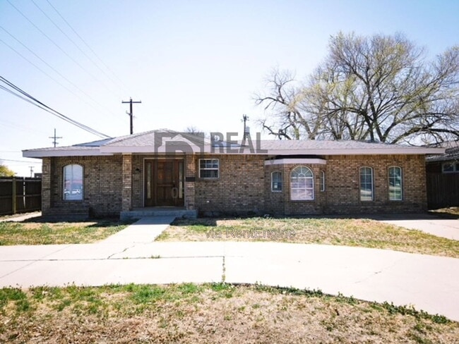 Building Photo - 4201 Erik Ave