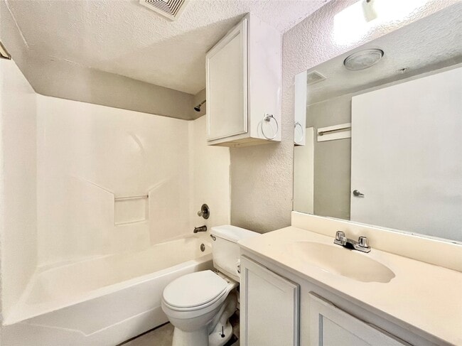 Photo - 701 W Sycamore St Unidad 107