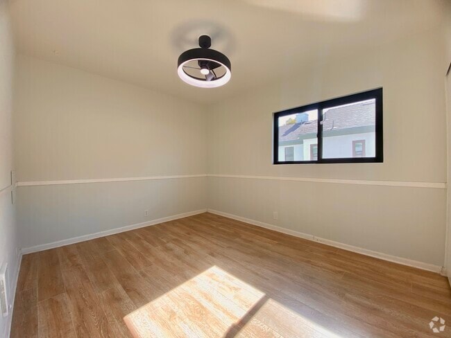 Building Photo - 8722 Villa La Jolla Dr Unit #101 Rental