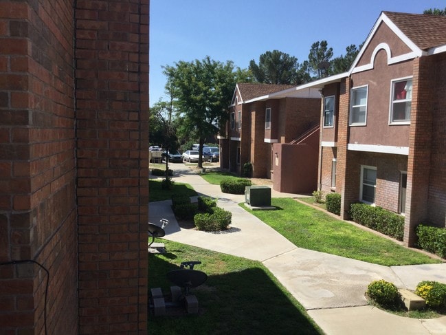 Woodcrest Apartments