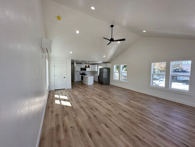 Photo - 651 N Johnson Ave Unit A - 651 N Johnson Ave