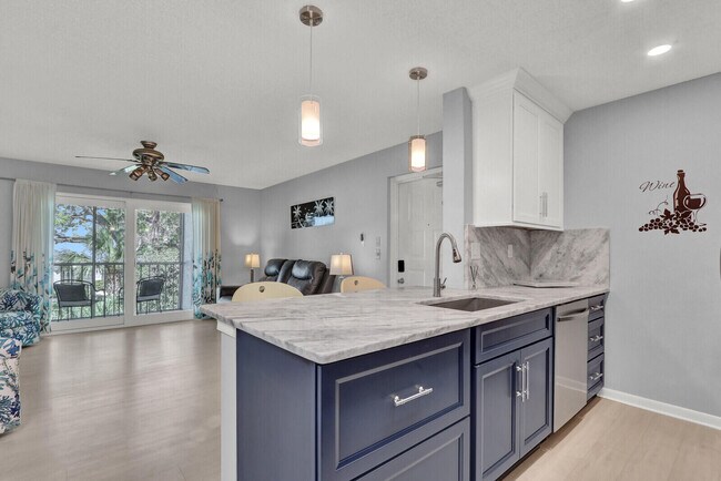 Photo - 2516 SE Anchorage Cove Unit 108 - G2