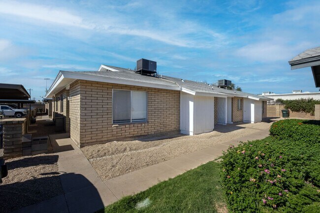 Photo - 2 BEDROOM 2 BATH SINGLE LEVEL 4-PLEX UNIT ...