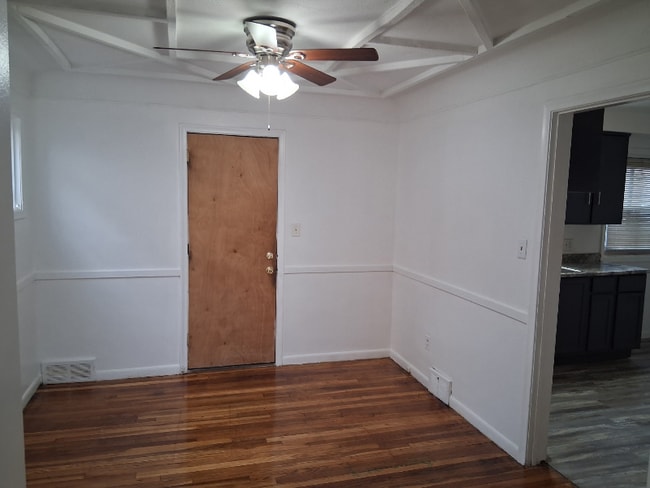 Photo - 16624 Tracey St