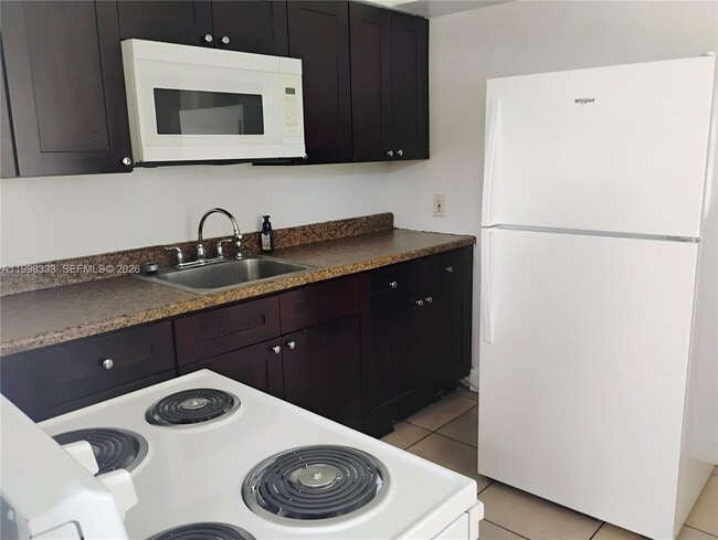 Photo - 254 SW 15th St Unit 1-2