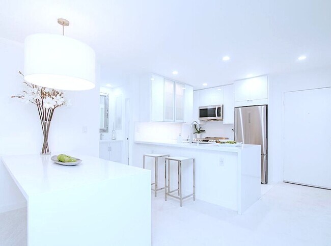 Photo - 11645 Montana Ave