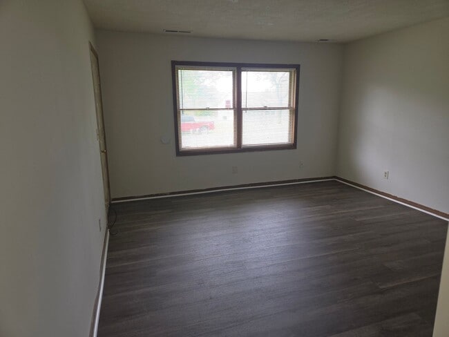 Photo - 3617-3619 Greeley Dr Unit 3619