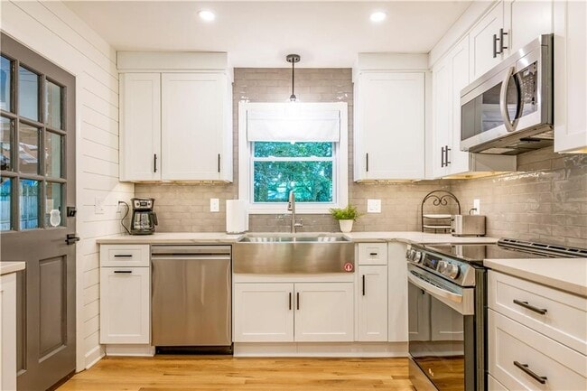 Photo - 2907 Mt Olive Dr