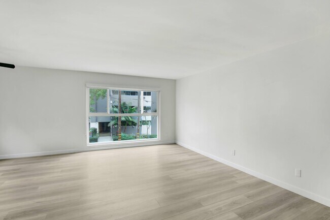 Photo - 8741-8743 Shoreham