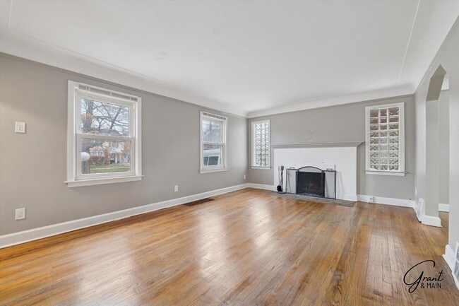 Photo - $1400 3 bedroom