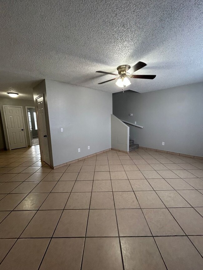 Photo - 3403 SW Victoria Pl