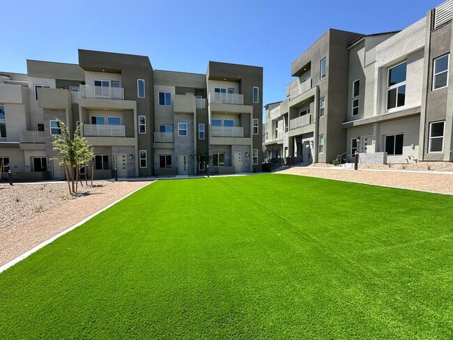 Photo - Your Dream Home Awaits: Spacious Summerlin...