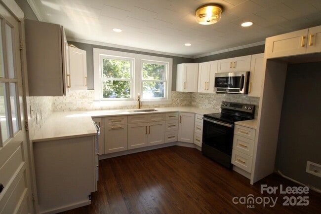 Photo - 39 Walnut Ave NW
