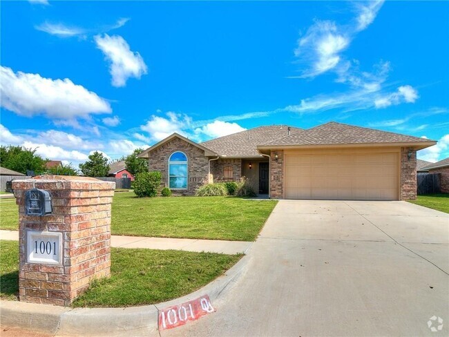 Building Photo - 1001 Caracara Dr Rental