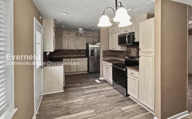 Photo - 4756 Hand Ln