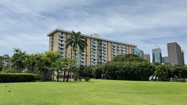 Photo - Queen Emma Gardens – Prince Tower | Studio | 1 Bath | 1 Assigned Parking