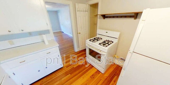 192 Holbrook Rd Unit 4