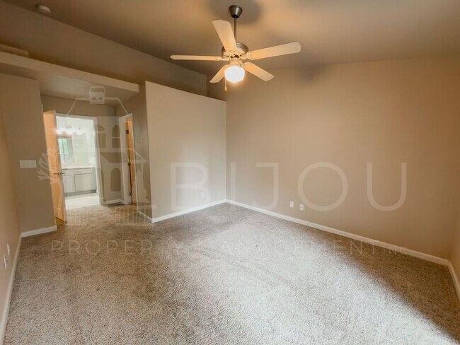 Photo - 6925 Ash Creek Heights Unit #203