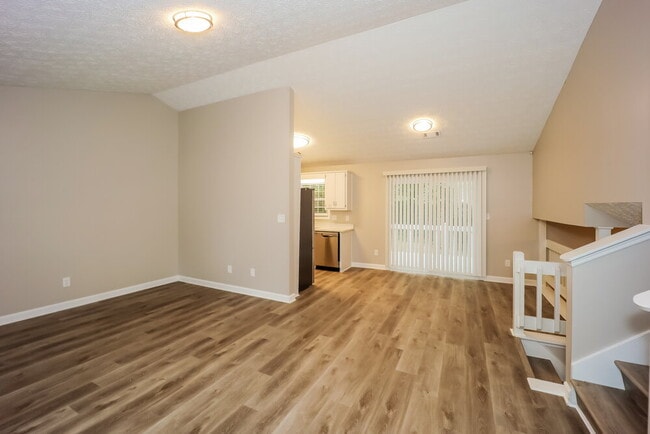 Photo - 233 Northbridge Dr