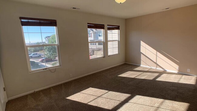 Photo - Great 2 Story Townhome!